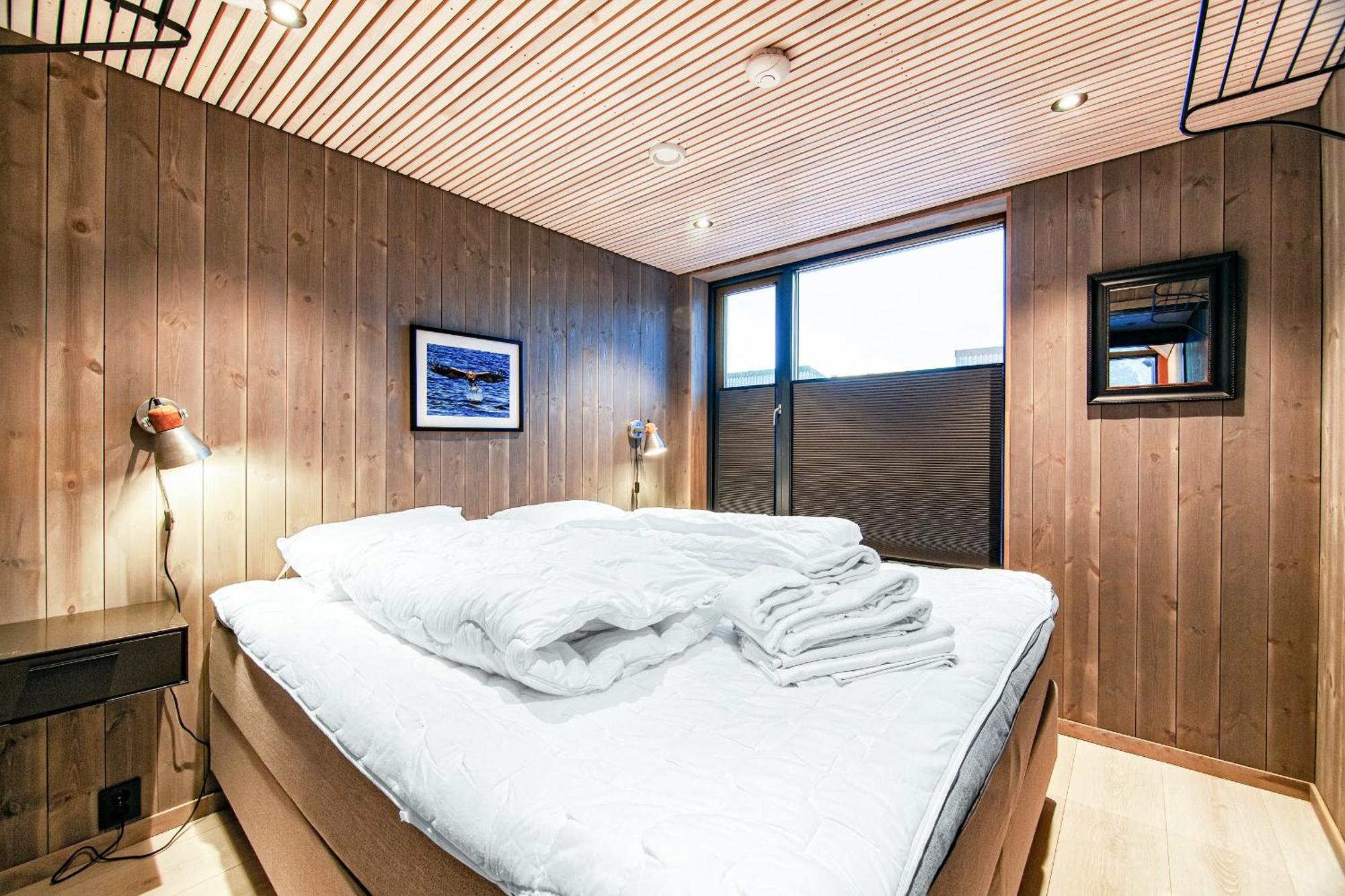 Rorbuleilighet Lysoysundet 1G Henningsvær Esterno foto